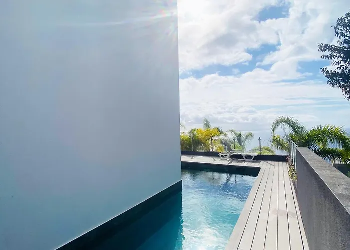 Sunshine With Optionally Heated Pool 150m Above Ocean & Sandy