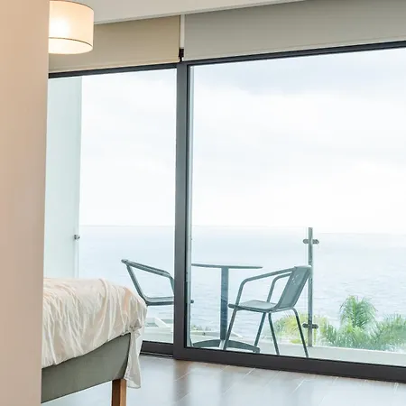 Sunshine With Optionally Heated Pool 150m Above Ocean & Sandy